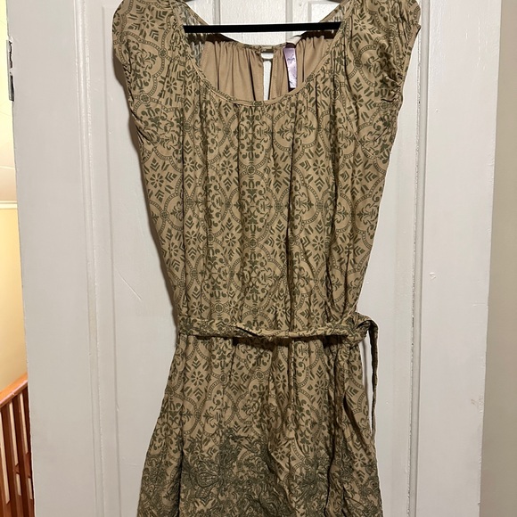 LPA Dresses & Skirts - LPA Olive Patterned Mini Dress